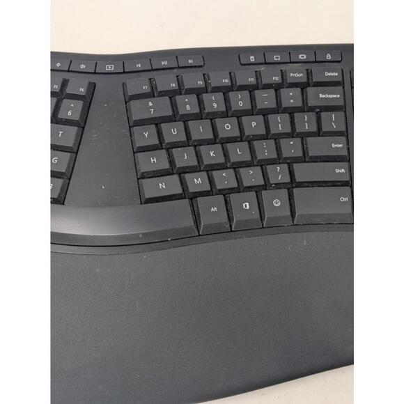 Microsoft LXM-00001 Model 1878 Wired USB 2.0 Ergonomic Keyboard Black - Picture 3 of 6